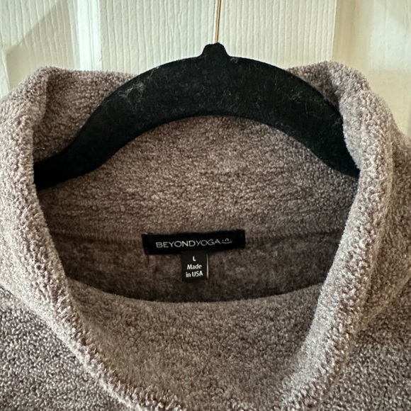 Beyond Yoga Back East Pullover - Picture 5 of 7